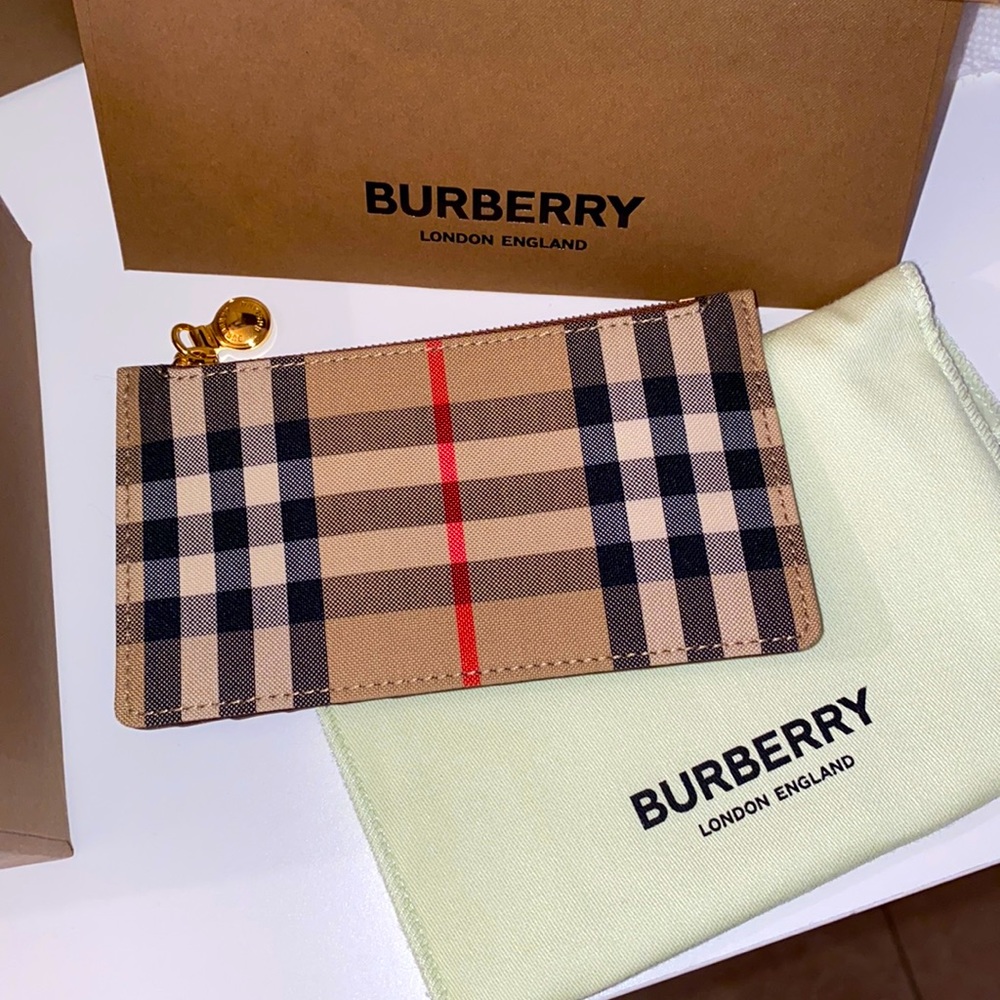 BURBERRY Vintage Leather Zip Card Case